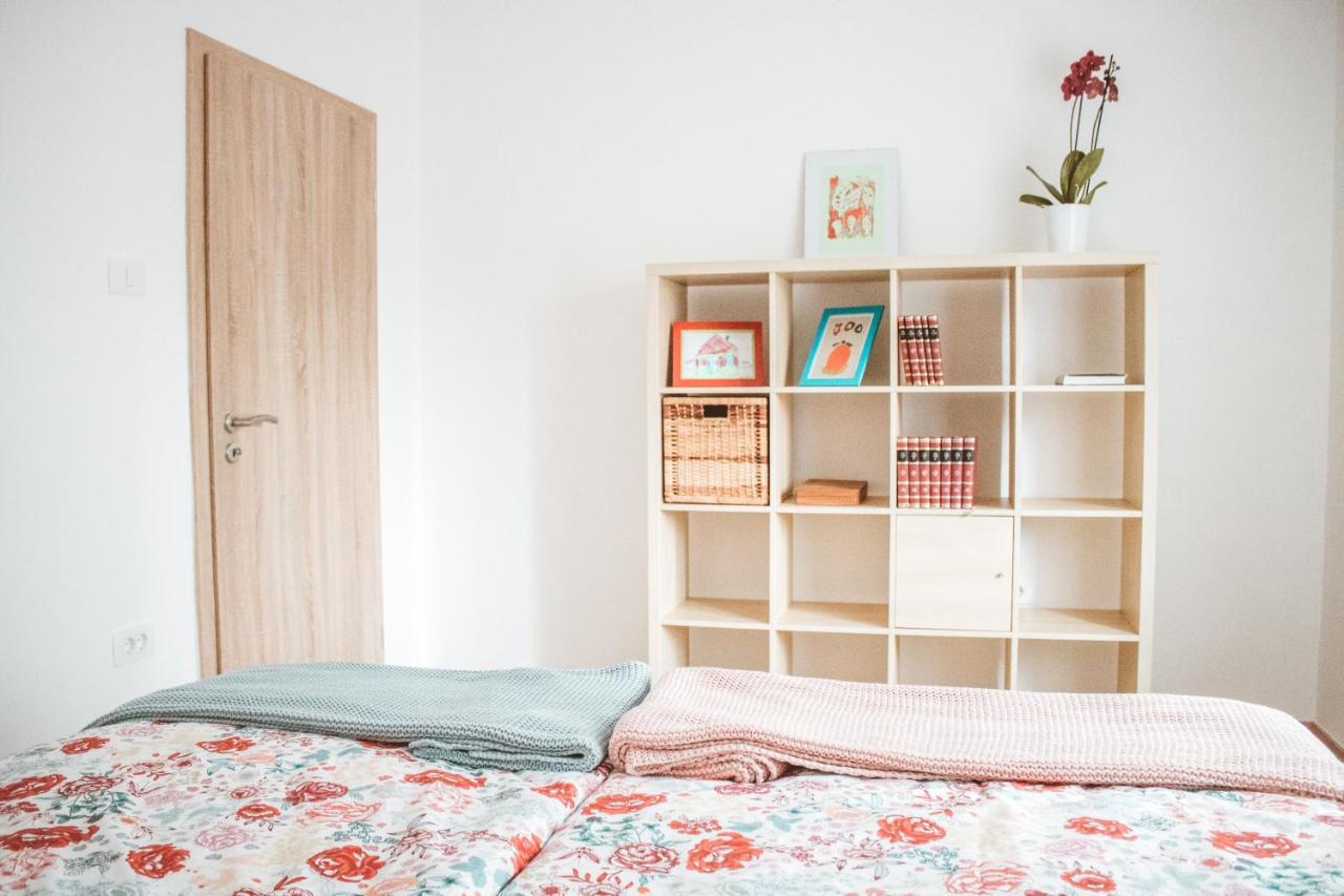 Entoli Apartment Podnanos Екстер'єр фото