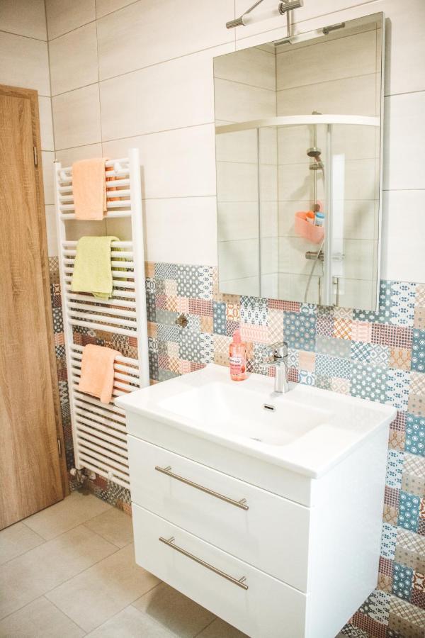 Entoli Apartment Podnanos Екстер'єр фото